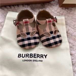 Burberry Kipling Check size 17 US 2